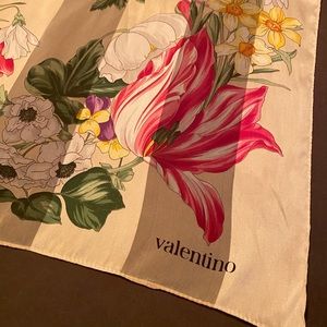Valentino Garavani Floral silk scarf